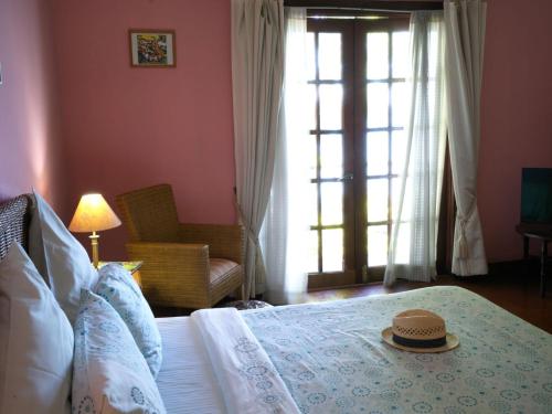 Las Flores Beachside Hotel, Cebu City